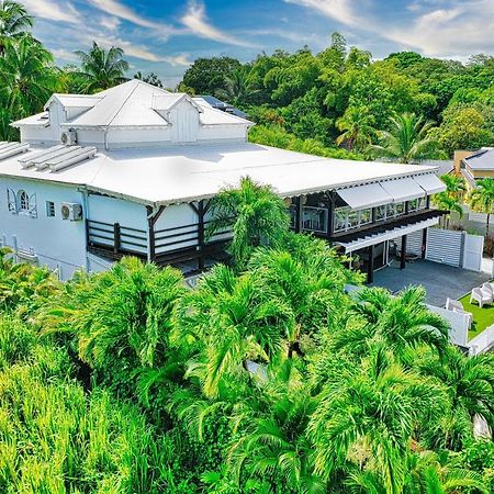 Green Lord Domaine - Lodges Piscine & Spa - Bar & Lounge - Restaurant Gastronomique Lamentin Exterior foto